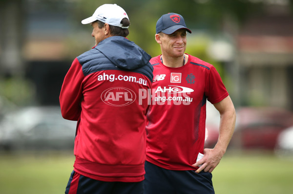AFL 2015 Training - Melbourne 201115 - 411324