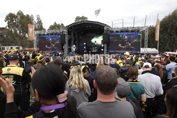 AFL 2019 Media - Toyota AFL Grand Final Parade - 719347