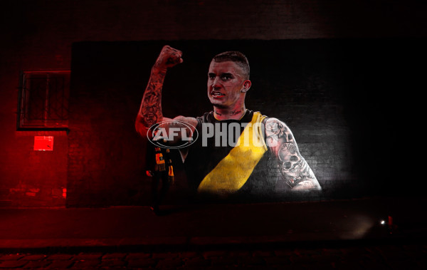 AFL 2017 Media - Melbourne Turns Yellow and Black - 555162