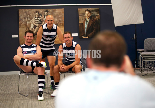 AFL 2018 Media - Geelong Cats Team Photo Day - 567808