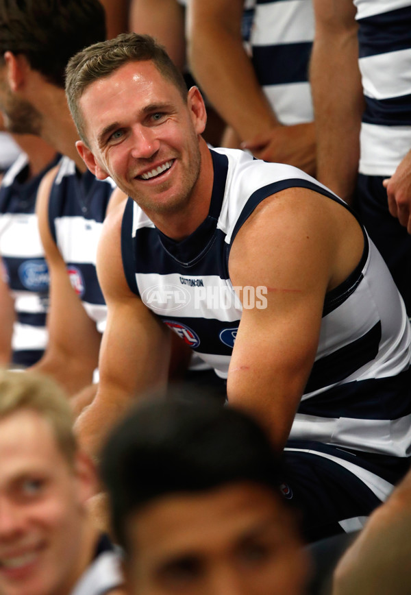 AFL 2018 Media - Geelong Cats Team Photo Day - 567804