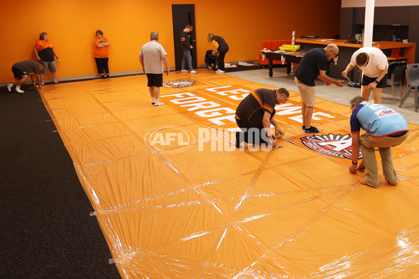 AFL 2021 Media - GWS Banner Making 200421 - 836825