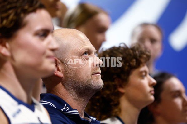 AFLW 2022 Media - Geelong Team Photo Day S7 - 984265