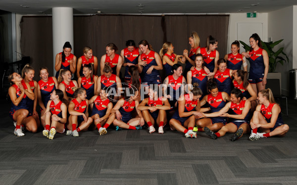 AFLW 2022 Media - Melbourne Team Photo Day S7 - 984837