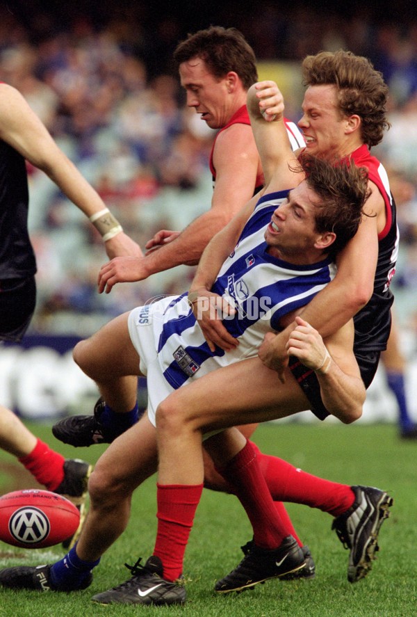 AFL 2001 Rd 14 - Melbourne v Kangaroos - 149164