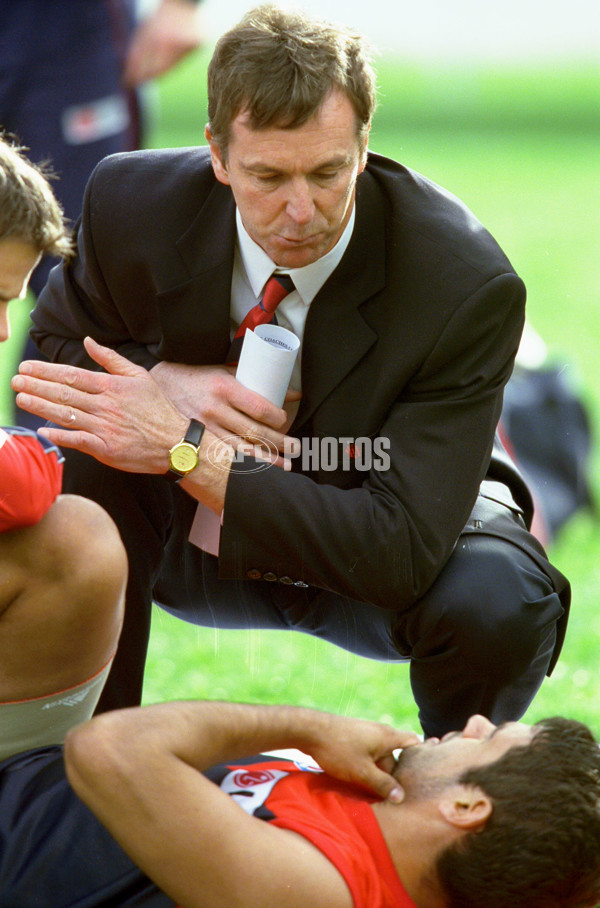 AFL 2001 Rd 14 - Melbourne v Kangaroos - 149603