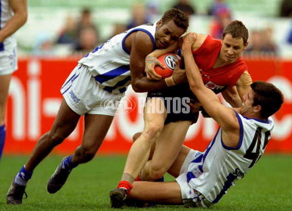 AFL 2001 Rd 14 - Melbourne v Kangaroos - 149602