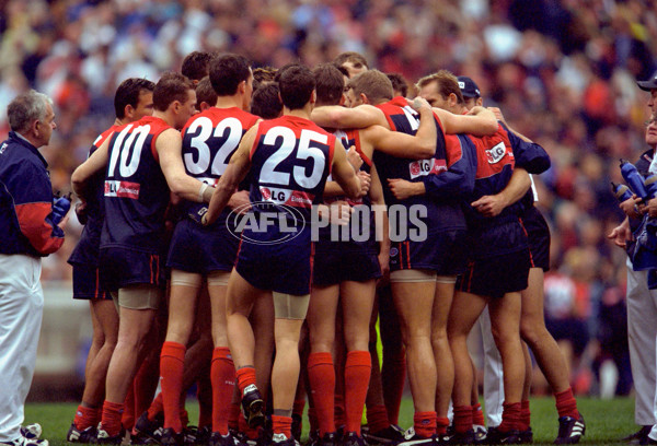 AFL 2001 Rd 11 - Melbourne v Collingwood - 149675