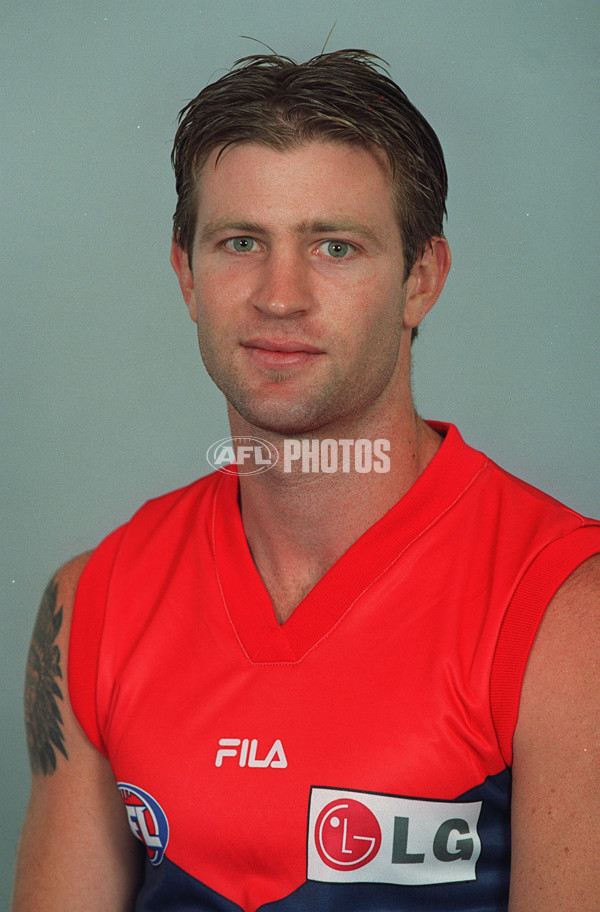 AFL 2000 Media - Melbourne Team Portraits - 164306