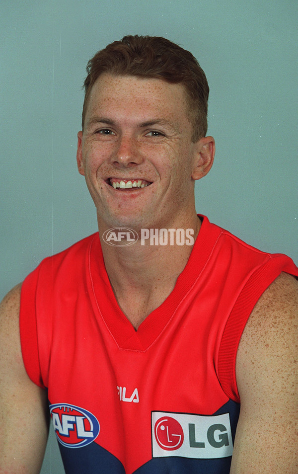 AFL 2000 Media - Melbourne Team Portraits - 164341